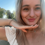 Sydney H., Nanny in Deer Island, OR 97054 with 5 years of paid experience