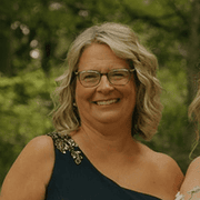 Suzanne C., Babysitter in 43013 with 10 years of paid experience