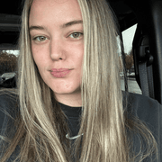 Chloey  V., Child Care in Deer Island, OR 97054 with 6 years of paid experience