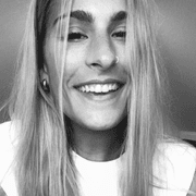 Sara Y., Babysitter in Los Angeles, CA with 4 years paid experience