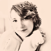 Julia G., Care Companion in Excelsior, MN 55331 with 1 year paid experience