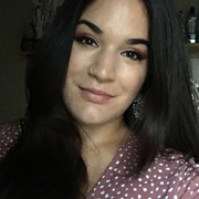 Elizabeth G. - Chicago Babysitter