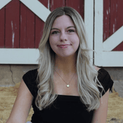 Anna S., Pet Care Provider in Junction City, OR with 1 year paid experience