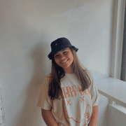 Daelyn J., Pet Care Provider in Corona del Mar, CA with 1 year paid experience