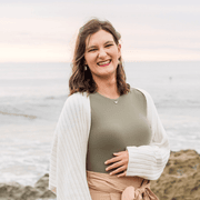 Morgan B., Pet Care Provider in Las Vegas, NV with 6 years paid experience