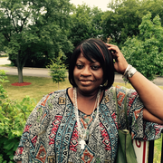 Sharon W., Care Companion in Skokie, IL 60076 with 22 years paid experience