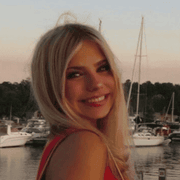 Ava S., Pet Care Provider in Gurnee, IL with 4 years paid experience