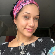 Julia J. - Olympia Babysitter