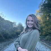 Leah V., Nanny in Portage, MI 49024 with 1 year of paid experience