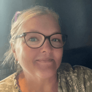 Lori H., Babysitter in Oregon, OH 43616 with 25 years of paid experience