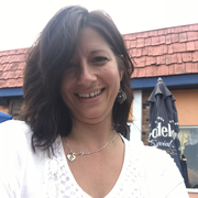 Angela S. - Bellevue Babysitter