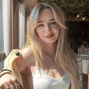 Noel W., Nanny in Amana, IA 52203 with 4 years of paid experience