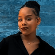 Makiya W., Babysitter in 78621 with 0 years of paid experience