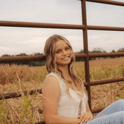 Alivia H., Babysitter in 65325 with 0 years of paid experience