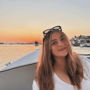 Maya O., Babysitter with 1 year of paid experience