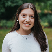 Yael S. - Glenview <span class="translation_missing" title="translation missing: en.application.care_types.child_care">Child Care</span>