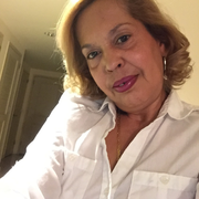 Evelyn M. - Arverne <span class="translation_missing" title="translation missing: en.application.care_types.child_care">Child Care</span>