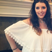 Lauren L. - Highland Park <span class="translation_missing" title="translation missing: en.application.care_types.child_care">Child Care</span>