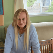 Elizabeth G., Care Companion in Portland, OR with 15 years paid experience