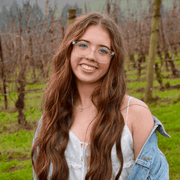 Senoya B., Pet Care Provider in Sherwood, OR with 1 year paid experience