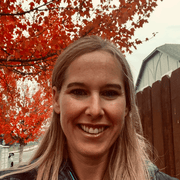 Lindsay C., Care Companion in Vista, CA with 20 years paid experience