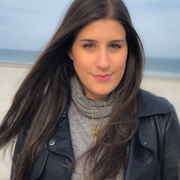 Isabella D. - Westport Babysitter