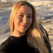 Caroline B., Nanny in Snoqualmie, WA 98065 with 5 years of paid experience
