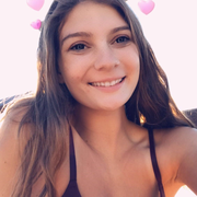 Zoey M. - Paradise Babysitter