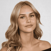 Manon C., Babysitter in 33161 with 1 year of paid experience