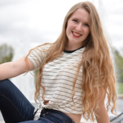 Shelby H. - Bloomington Babysitter