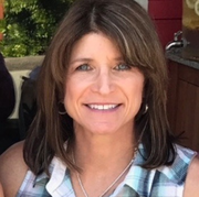 Carolyn M. - Lincoln Babysitter