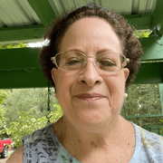 Linda K., Nanny in 32621 with 38 years of paid experience