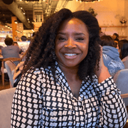 Qiana F., Care Companion in Carol Stream, IL with 1 year paid experience