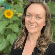 Elizabeth R., Babysitter in Jamestown, RI with 10 years paid experience