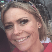 Jennifer E., Babysitter in La Center, WA 98629 with 15 years of paid experience