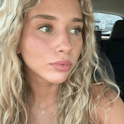 Zoe G., Babysitter in Davie, FL with 8 years paid experience