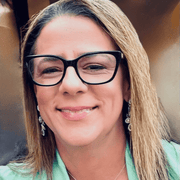 Holly  D., Child Care in Pasco, WA 99301 with 10 years of paid experience