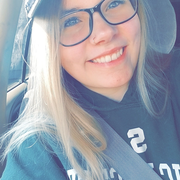 Brittny W., Nanny in Newport, NC 28570 with 10 years of paid experience
