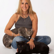 Diane R., Pet Care Provider in Lakewood, OH 44107 with 1 year paid experience