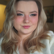 Chloe C., Nanny in 98019 with 6 years of paid experience