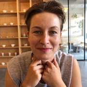 Emma A. - Los Angeles <span class="translation_missing" title="translation missing: en.application.care_types.child_care">Child Care</span>