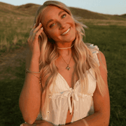 Mia W., Nanny in Erda, UT 84074 with 3 years of paid experience