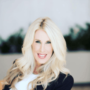 Elle D., Pet Care Provider in Fort Worth, TX with 10 years paid experience