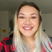 Alexis M., Babysitter in Harrisburg, OR 97446 with 4 years of paid experience
