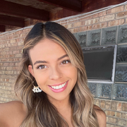 Alyssa P., Pet Care Provider in Elmwood Park, IL 60707 with 4 years paid experience