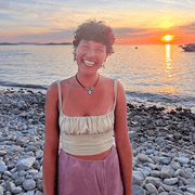 Olivia R., Babysitter in Glen Ellyn, IL with 8 years paid experience