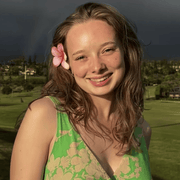 Solvae C., Pet Care Provider in Portland, OR with 1 year paid experience