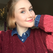 Chloe A. - Cambridge Nanny