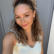 Elizaebeth E., Babysitter in Bend, OR with 2 years paid experience