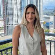 Vivian U., Babysitter in Miami, FL with 3 years paid experience